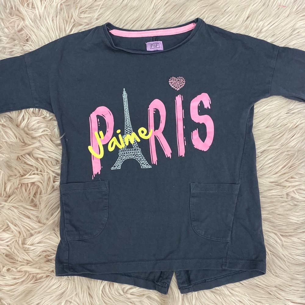 Paris top
